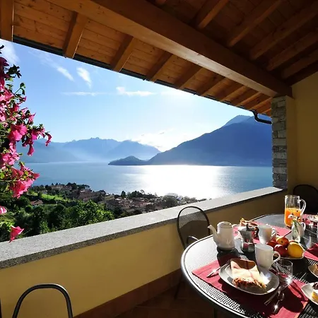 Apartment Sleeps 6 *