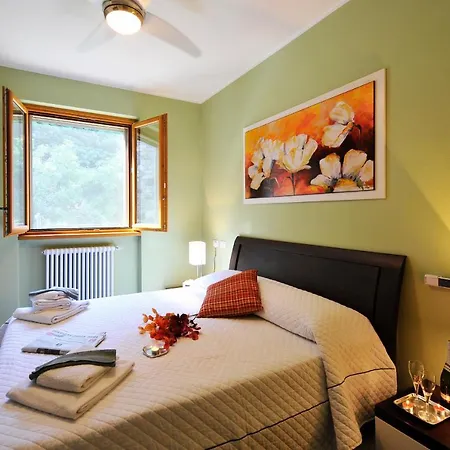 Sleeps 6 Appartement Pianello Del Lario
